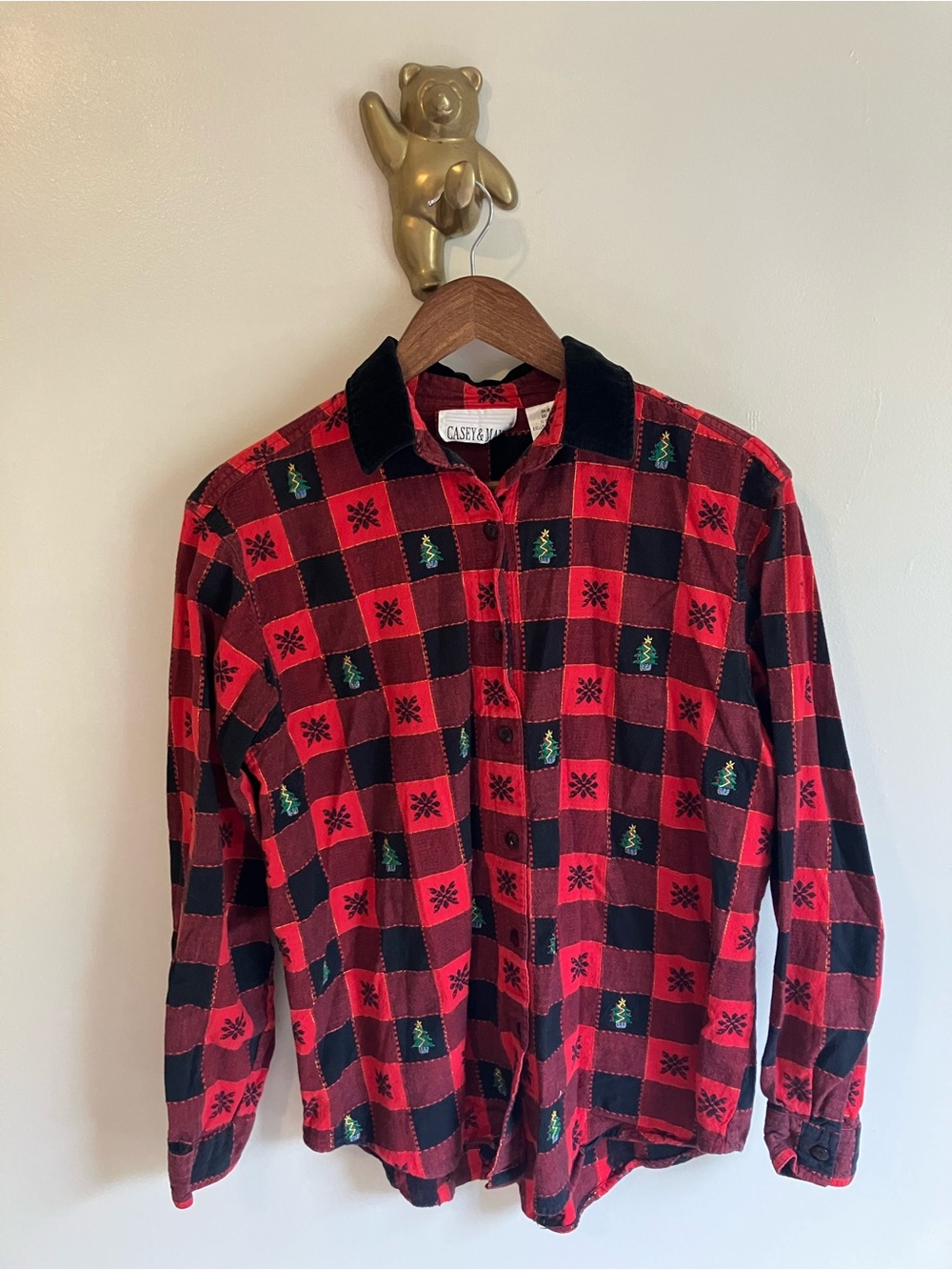 Vintage Womans Red Black Plaid Holiday Button-Up Shirt
